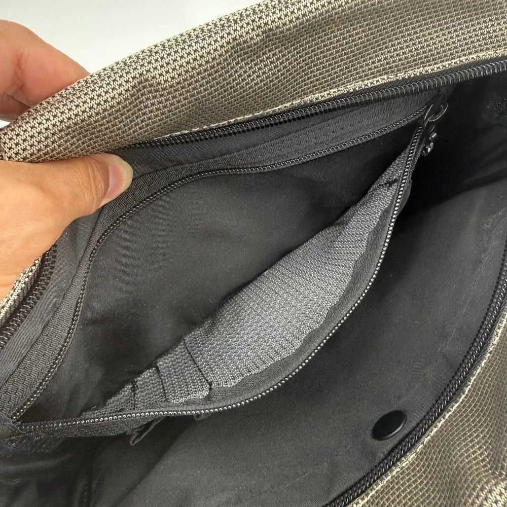 TUMI T2 (T-Tech) Business Travel Ballistic Nylon Durable Messenger Laptop Bag